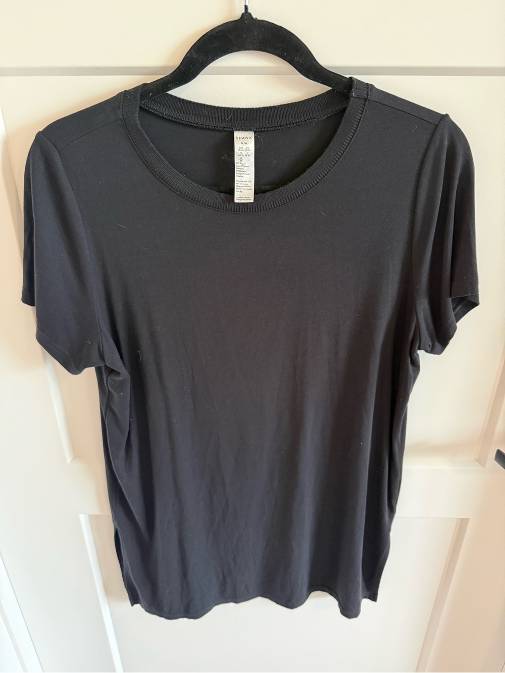 SPANX Black Stretch Rayon Crewneck T-Shirt Size Medium Side Slits